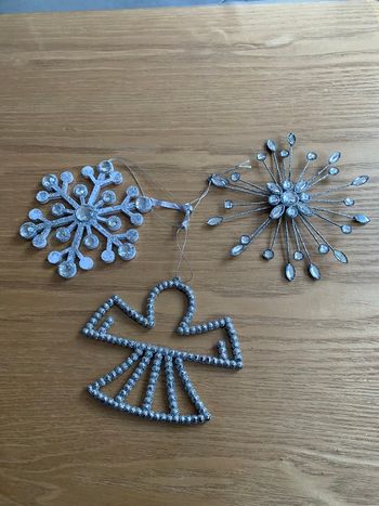 Lot de 3 décorations argentées