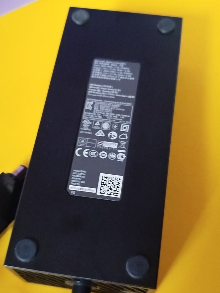 Câble d'alimentation Xbox one - photo numéro 3