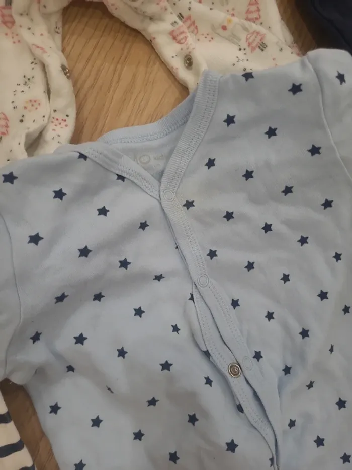 Lot pyjamas 6 mois - photo numéro 2