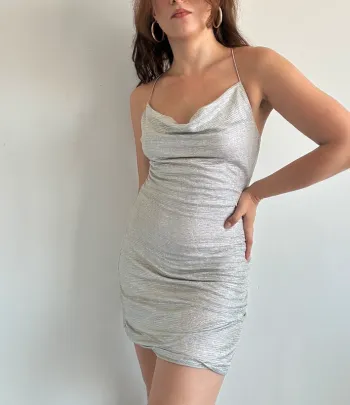 Robe dos nu argentée taille 36