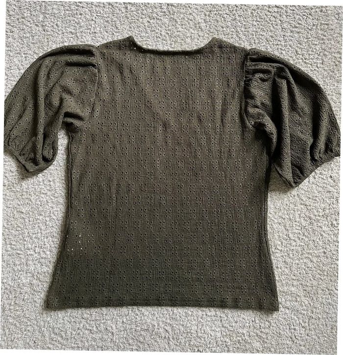 Teeshirt manches courtes bouffantes couleur kaki taille M marque Cache Cache - photo numéro 2