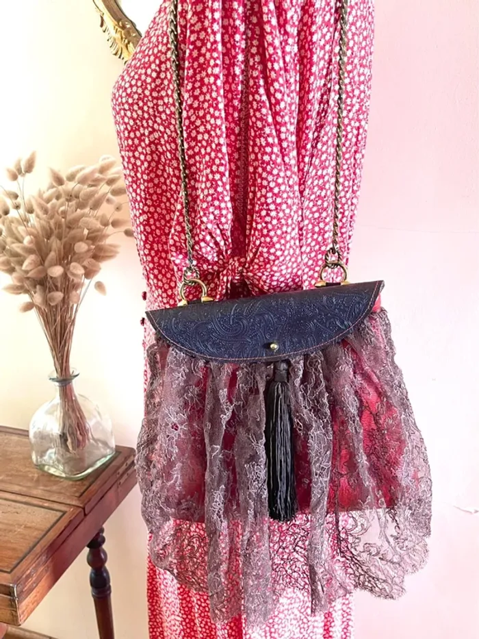 Sac en Cuir avec Dentelle de Calais – Élégance Chic - photo numéro 2