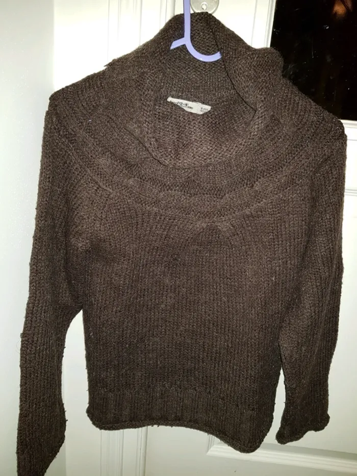 Pull col roulé T.10 ans