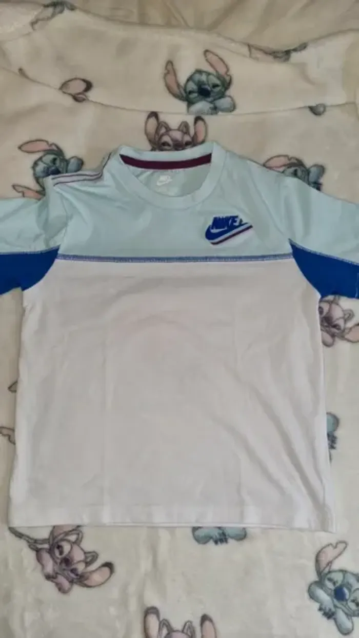 Ensemble nike 5/6 ans en très bon état - photo numéro 3