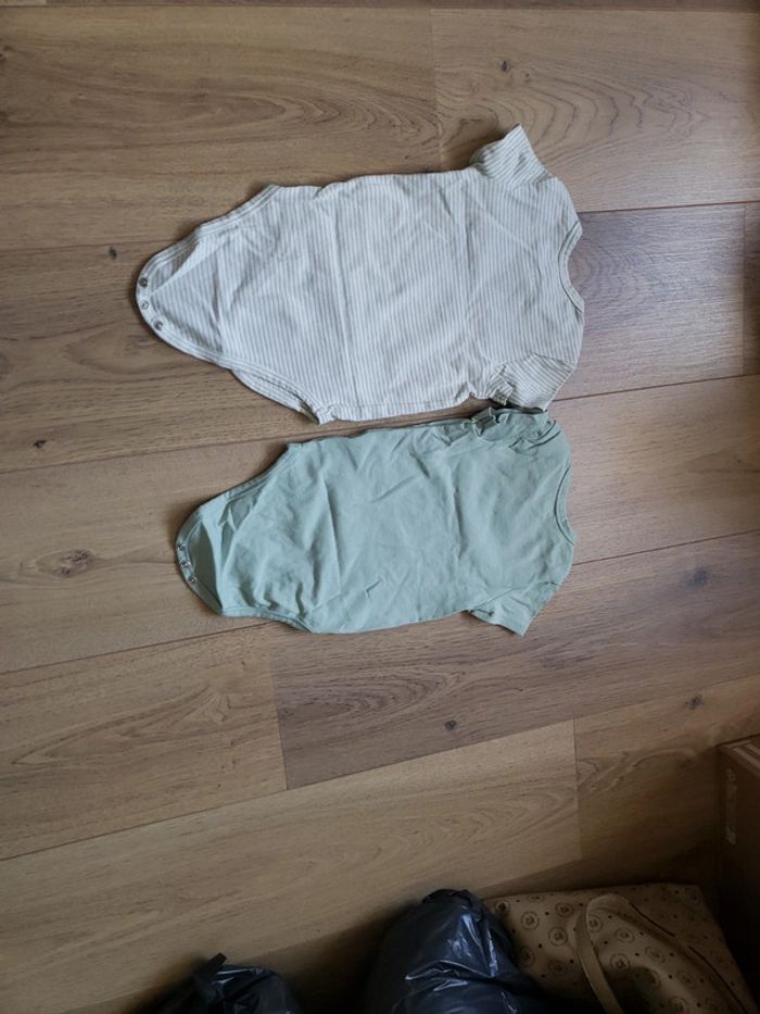 Lot de 2 bodies TAO 18 mois - photo numéro 5