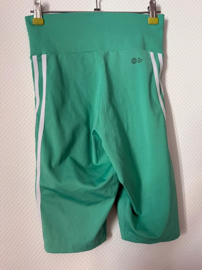 Short vert adidas en bon état taille 34 - photo numéro 4