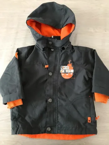 manteau à capuche mi-saison