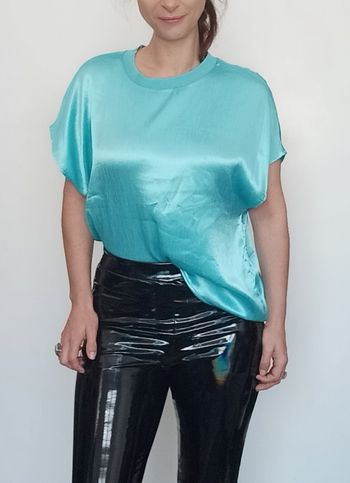 Blouse manches courtes turquoise brillante 44