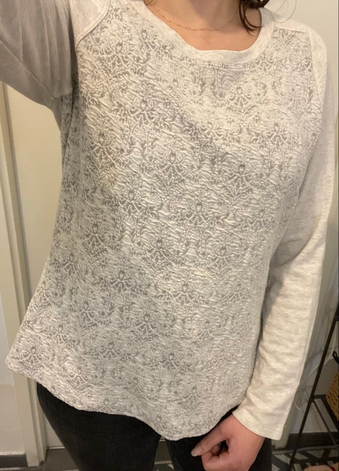 Sweat gris à motifs - photo numéro 2