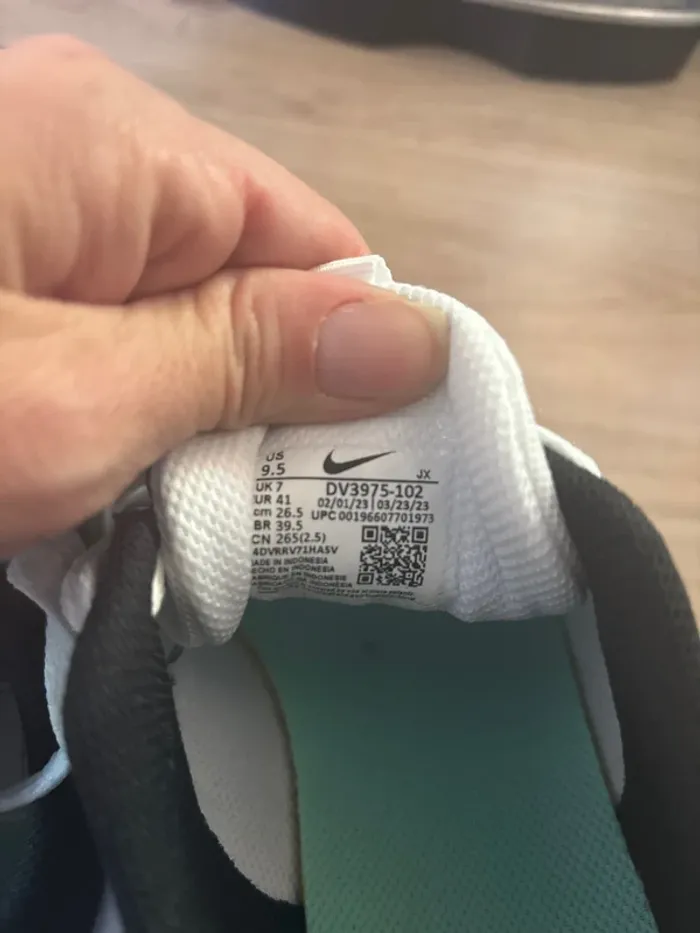 Basket Nike taille 41 - photo numéro 6