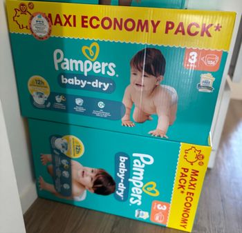 Pampers couches