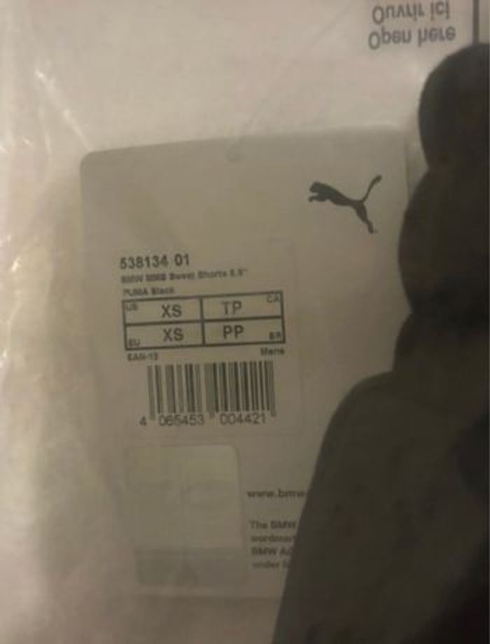 Short Puma BMW - photo numéro 3