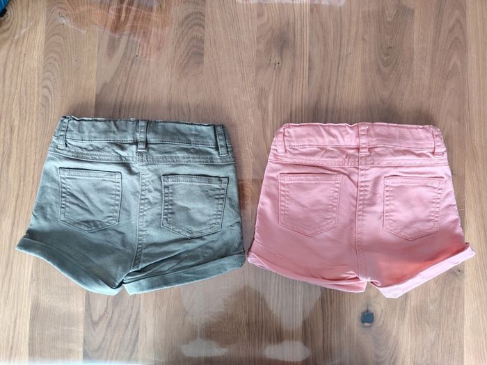 Lot de 2 shorts 4 ans - photo numéro 2