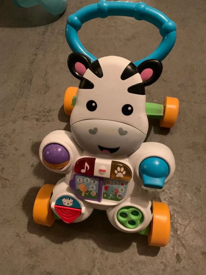 Trotteur à pousser bébé