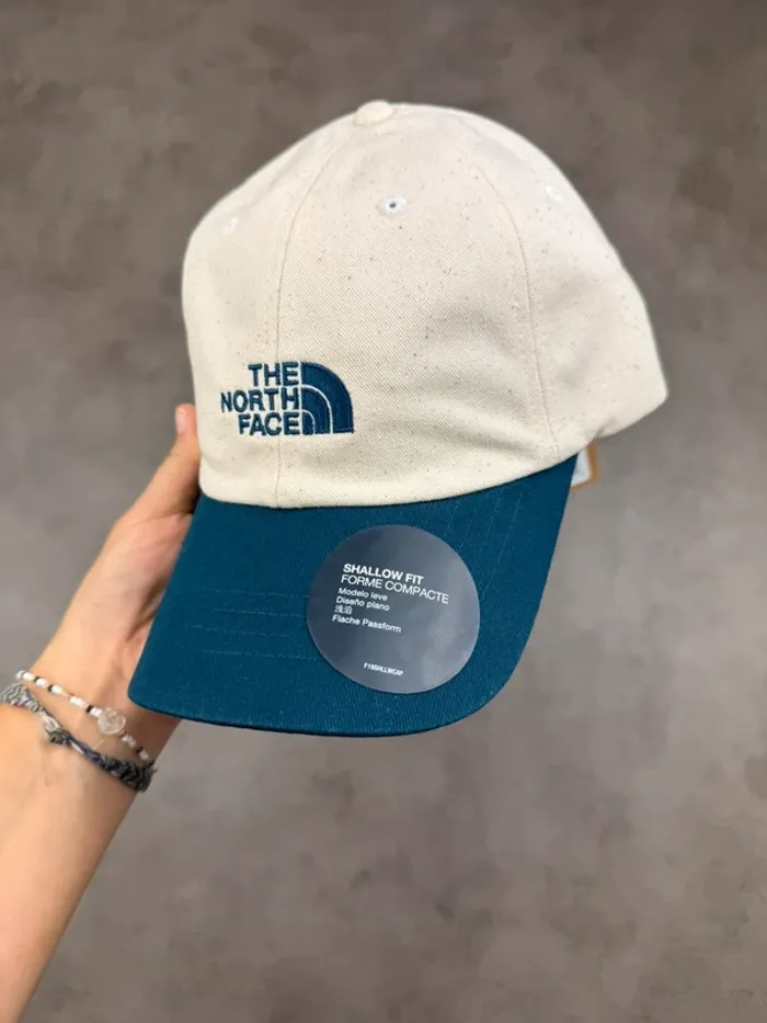 Casquette The North Face Beige et Vert Canard Logo Brodé Neuve - photo numéro 3