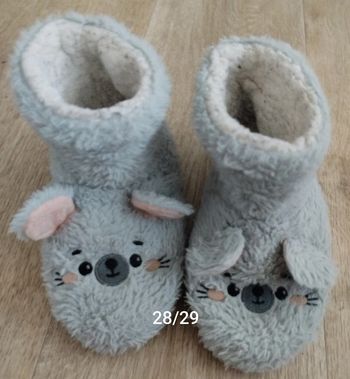 Pantoufles 28 29