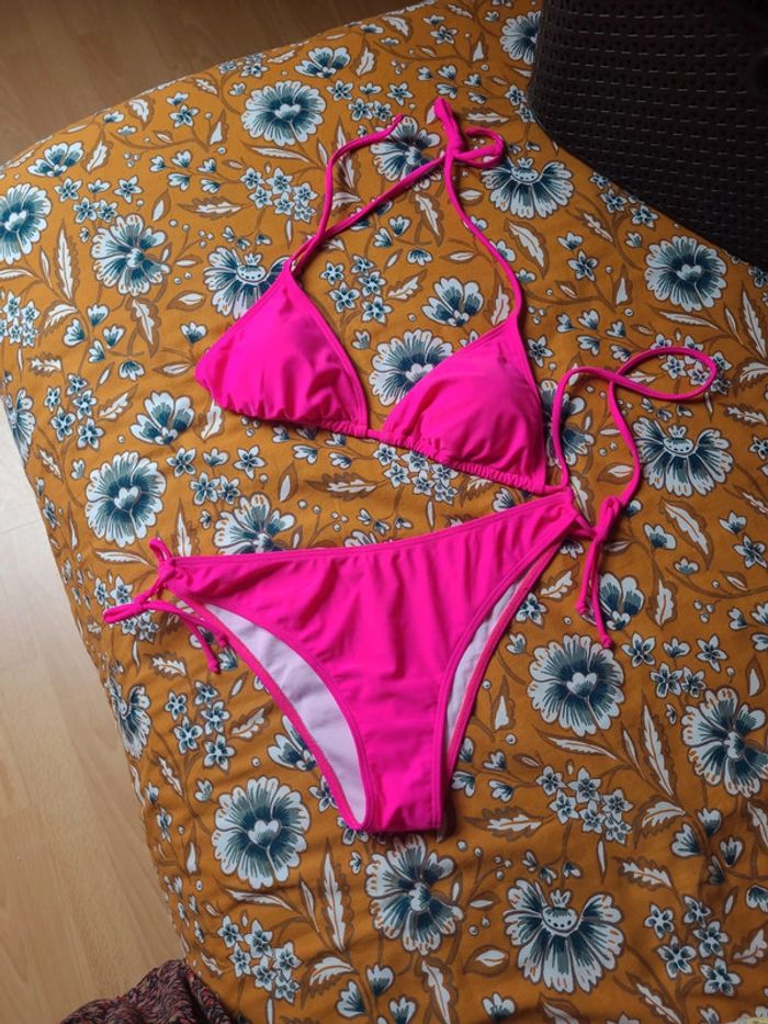 Maillot de bain 2 pièces fushia