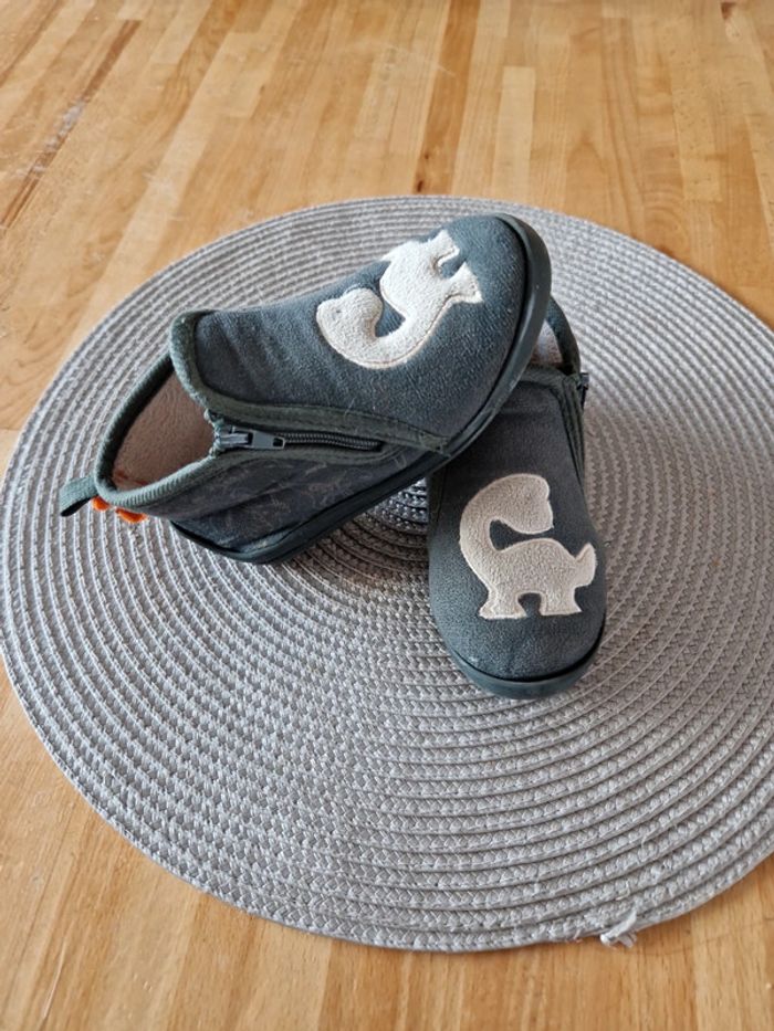 Chaussons dinausaure Kiabi