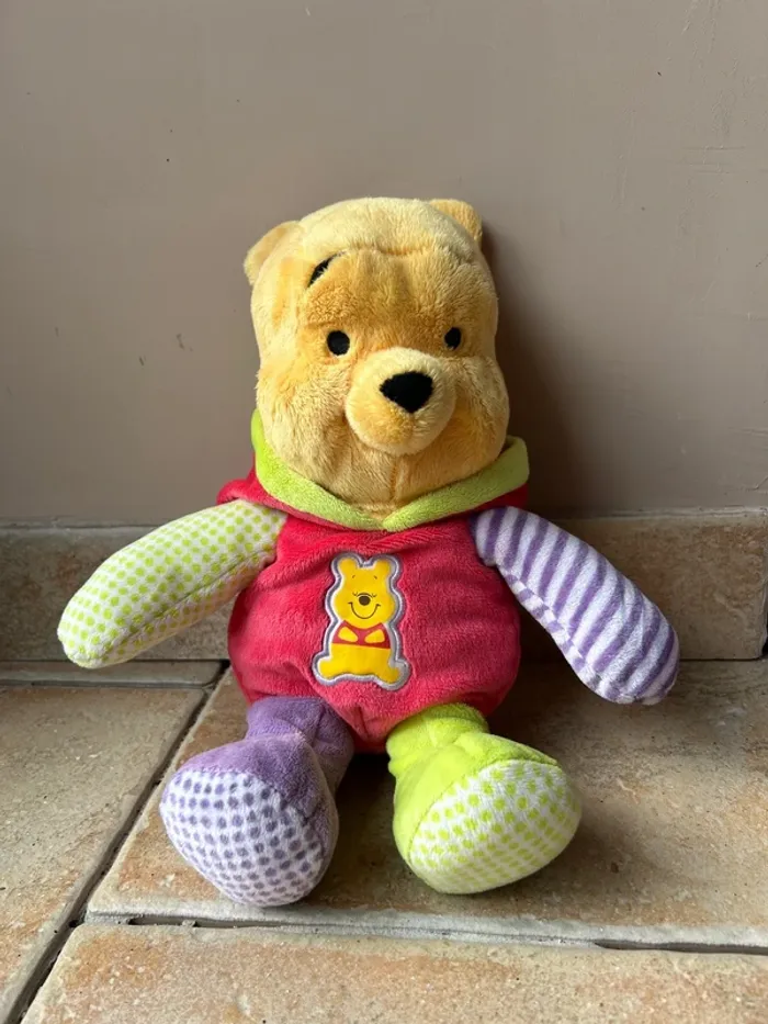 Peluche Winnie l’ourson, neuve
