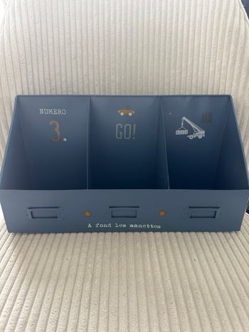 Boîte en métal avec casiers Maisons du Monde 