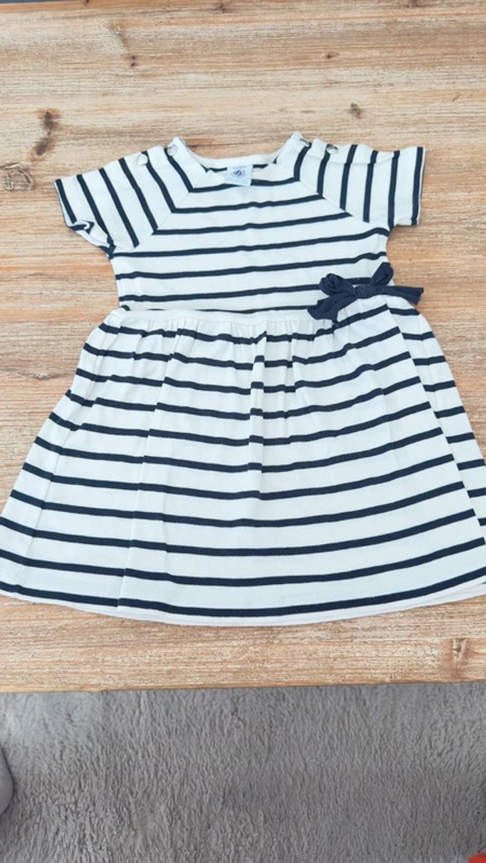 Robe 18 mois petit bateau
