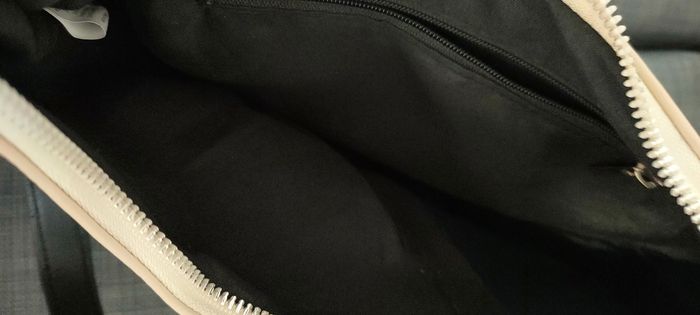 Sac à main incurvé en cuir - photo numéro 3