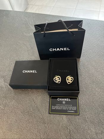 Boucle oreille vivienne westood