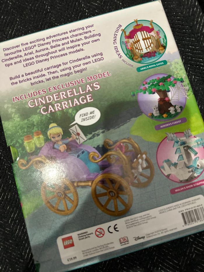 Set Lego Disney Princesse, 5005655, Cendrillon et son carrosse avec livre contenant des montages - photo numéro 4
