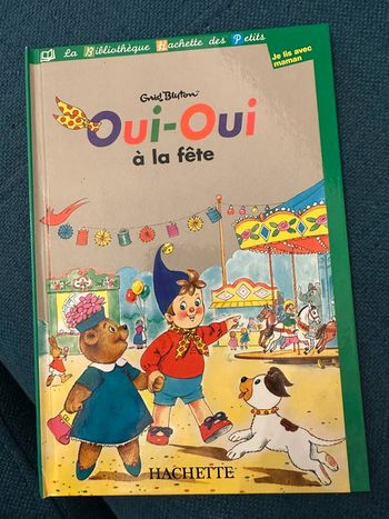 Livre album vintage Oui-Oui à la fête Hachette bibliothèque des petits je lis avec Maman