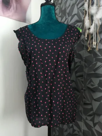 Blouse noire sans manches à motifs fraises / etam / (M)
