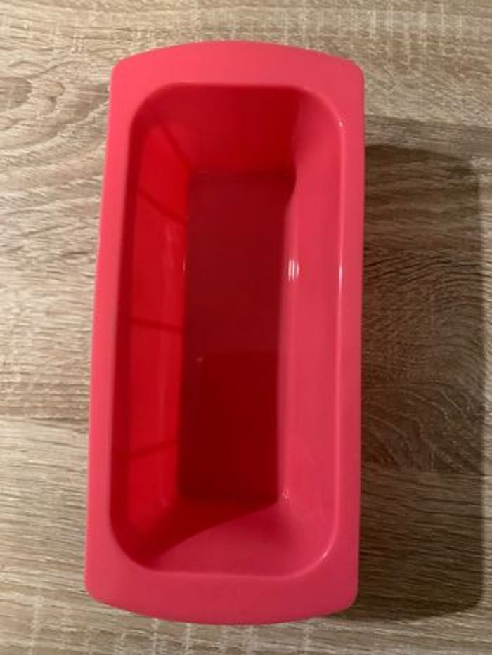 Boîte en carton avec moules en silicone + pinceau - photo numéro 6