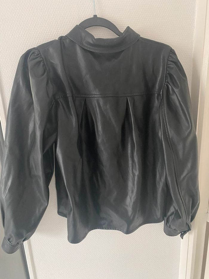 Chemise simili cuir - photo numéro 3