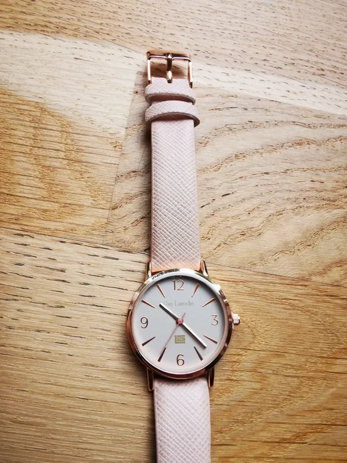 Montre femme neuve