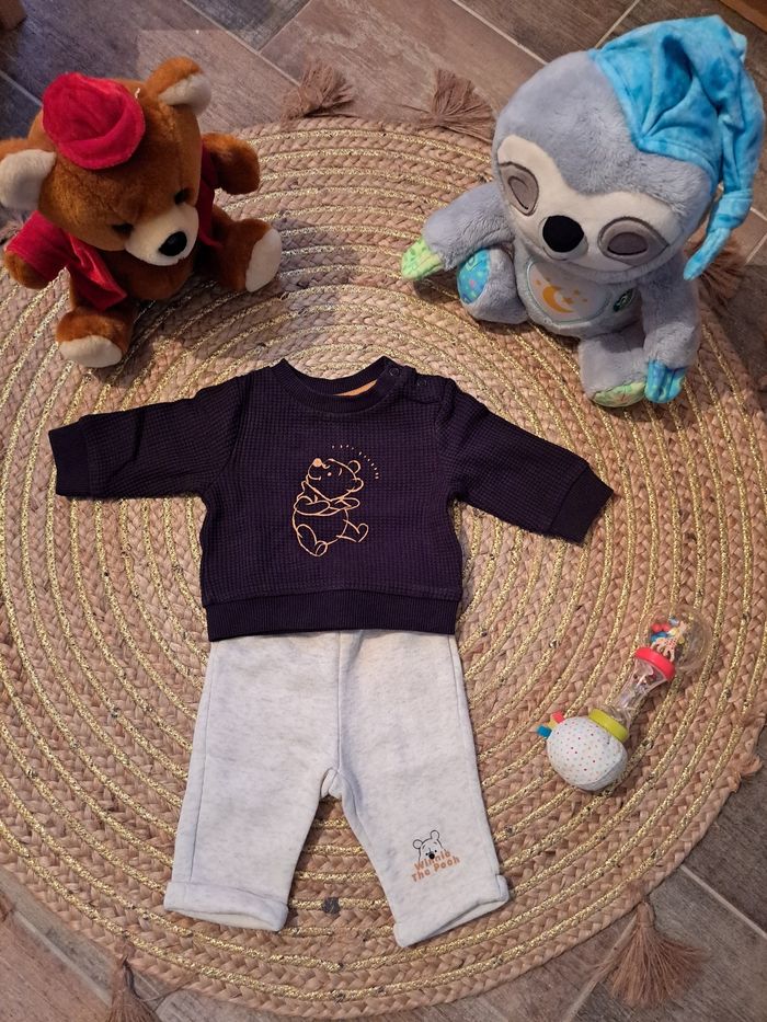Ensemble winnie 1 mois - photo numéro 2