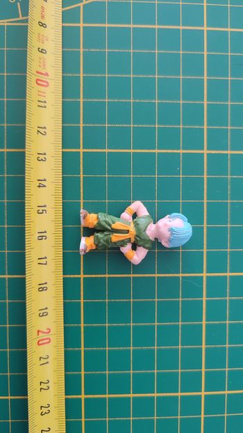 Jouet ancien vintage dans l'état mini figurine dragon ball z DBZ Kid Trunks Super Guerriers AB Toys