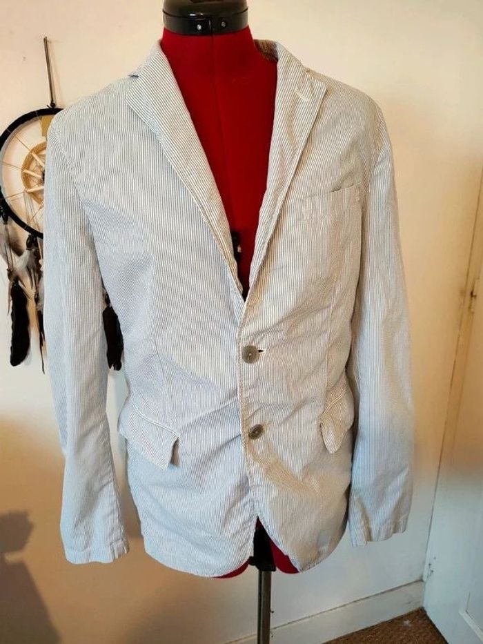 Veste légère rayée bleue et blanche