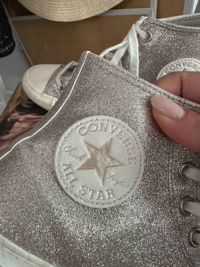 Conserve à paillettes dorées taille 39 - photo numéro 3