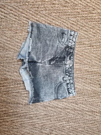 Short en jeans noir 10ans