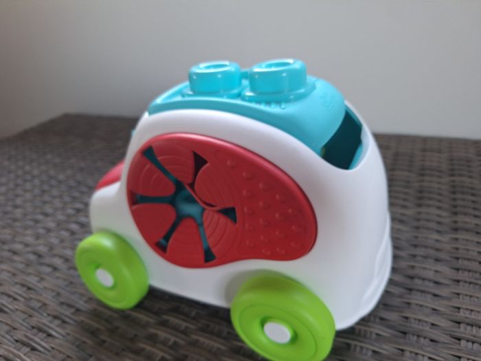 voiture sensorielle "clemmy" dès 6 mois - photo numéro 2