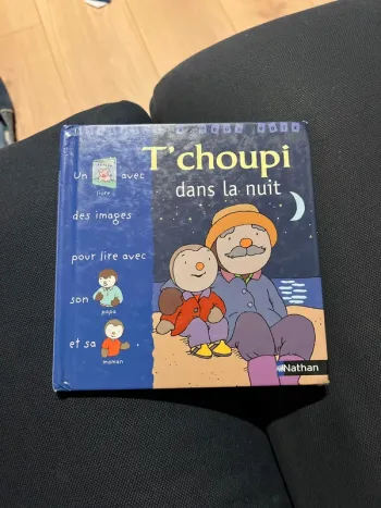 Livre pour enfants tchoupi dans la nuit