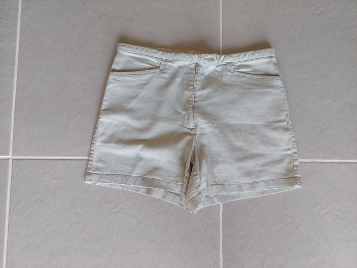 Short moulant en toile beige Décathlon taille S / 36