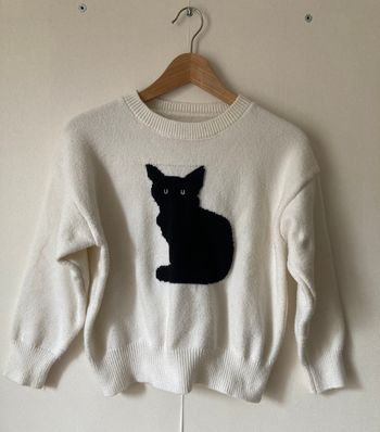 pull maille loose et court motif chat noir