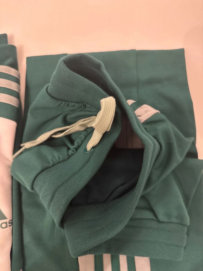 Survêtement Adidas vert/blanc neuf avec étiquette - Taille M - photo numéro 5