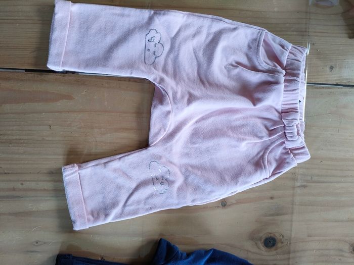 Lot 2 jogging 9m - photo numéro 2