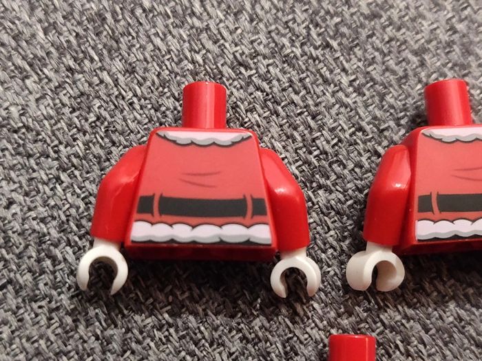 Lot 3 bustes rouges Lego Noël - jamais utilisées - parfait état - vrai Lego - photo numéro 5