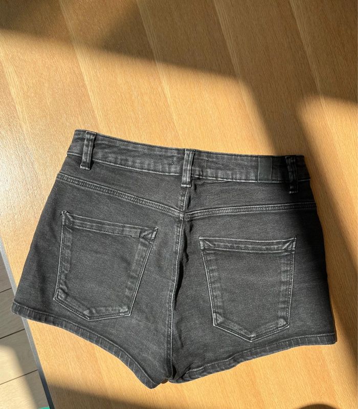 Short noir basique Pull & Bear - summer denim - photo numéro 6