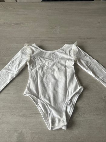 Body habillé fille tape à l’œil 3ans avec volants aux épaules