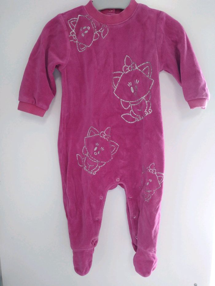 #lot de 2 pyjamas 12 mois Disney et Vertbaudet - photo numéro 4