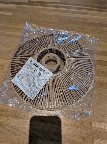 Abat-jour suspendu structure en métal avec déco en corde beige neuf