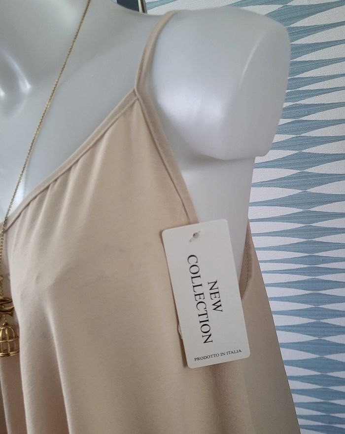 Robe magique beige taille unique (du 38 au 52) New Collection neuve avec étiquette - photo numéro 4